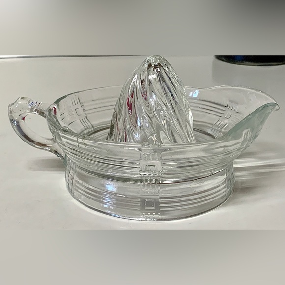 1920s Vintage Spout Front Criss Cross Swirl Glass Hazel Atlas Orange Reamer - Picture 6 of 9